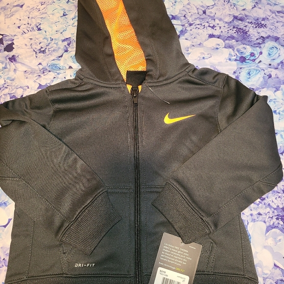 Nike Other - Nwt nike therma hooded zip front sweatshirt 2t